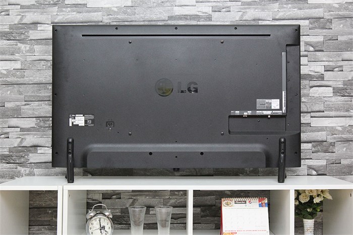 Smart Tivi LG 49 inch 49UB700T Màu Đen