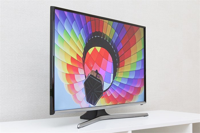 Smart Tivi Samsung 32 inch UA32J5500 Màu Xám