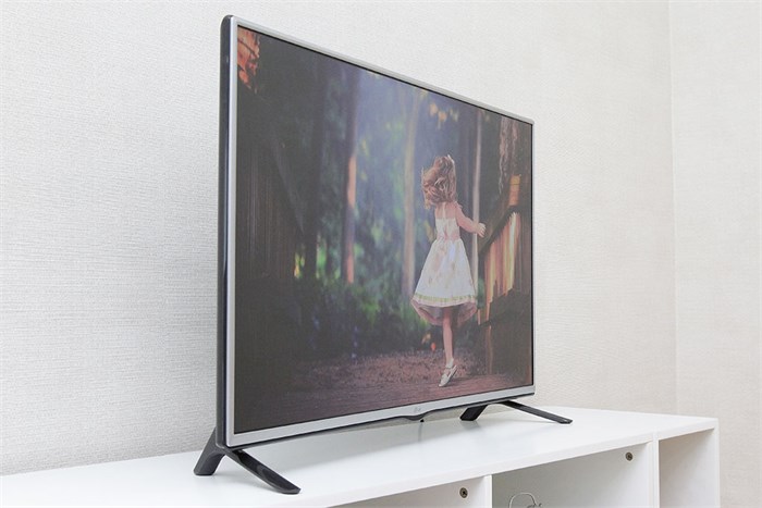 Tivi LG 42 inch 42LF550T Màu Đen
