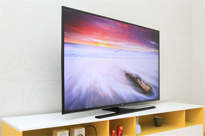 Smart Tivi LED Samsung UA60JU6400 60 inch Màu Đen