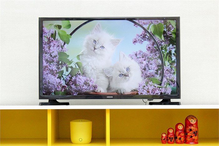 Tivi Samsung 32 inch UA32J4003 Màu Đen