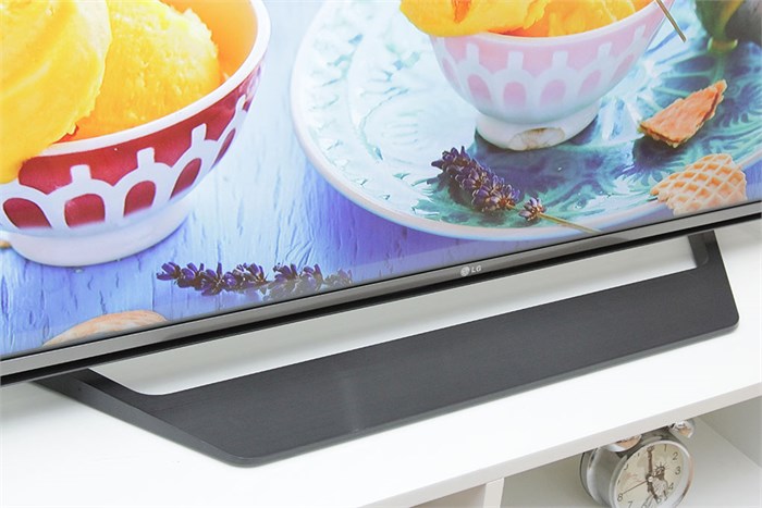 Tivi LG 49 inch 49UF670T Màu Đen