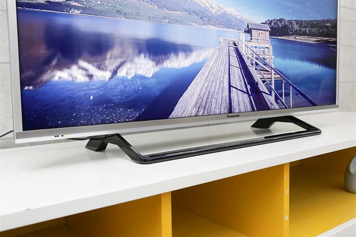 Smart Tivi Panasonic 40 inch TH-40CS620V