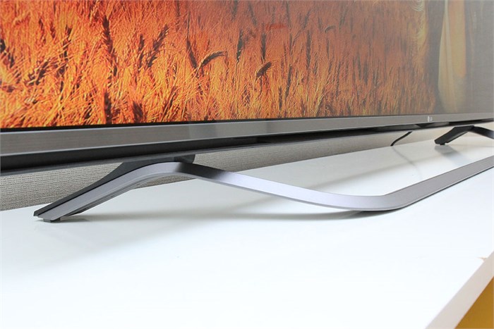 Smart Tivi LG 60 inch 60UF770T Màu Xám