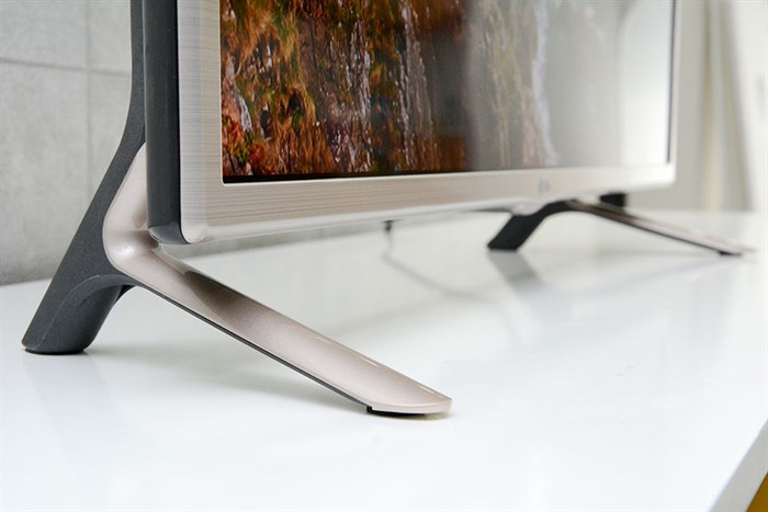 Smart Tivi LG 32 inch 32LF581D Màu Xám