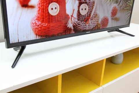 Chân đế chắc chắn, vững chãi cho tivi