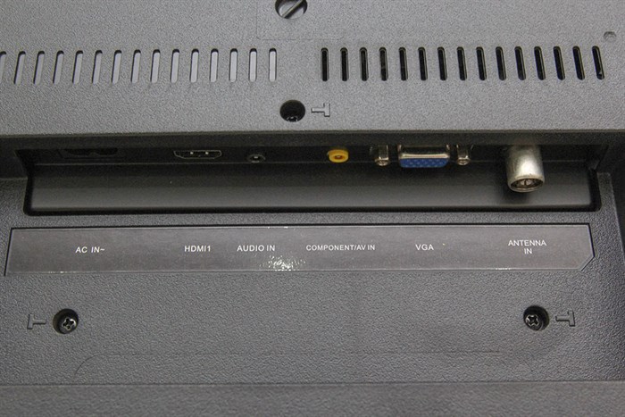 Tivi TCL 28 inch L28D2700