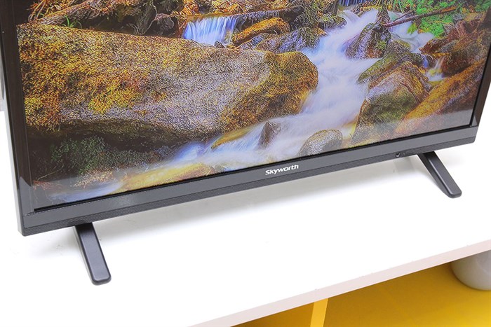 Tivi Skyworth 24 inch 24E510 Màu Đen