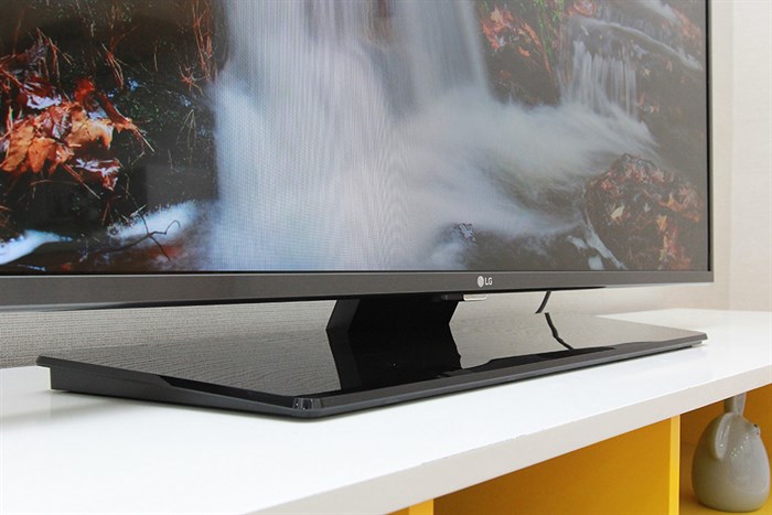 Smart Tivi LG 49 inch 49LF632T Màu Đen