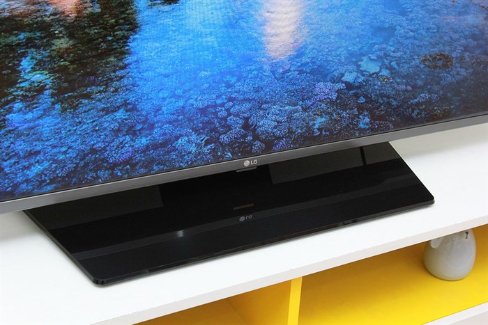 Smart Tivi LG 60 inch 60LF632T Màu Đen