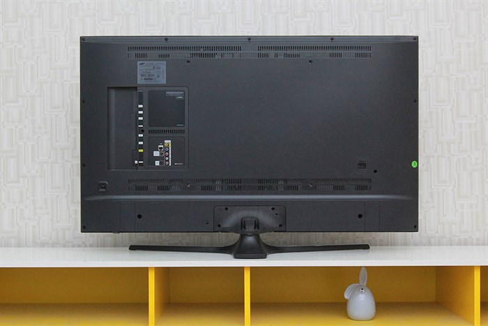 Smart Tivi Samsung 50 inch UA50JS7200 Màu Xám