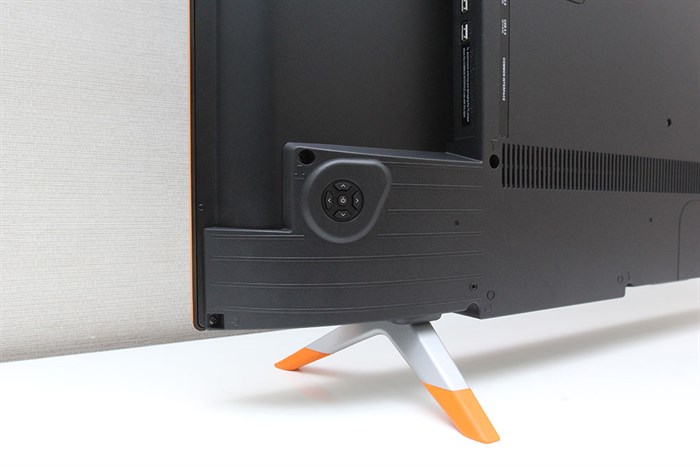 Smart Tivi TCL 48 inch L48Z1