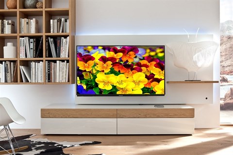 Tivi 40 inch, viền mỏng chỉ 0.8 cm
