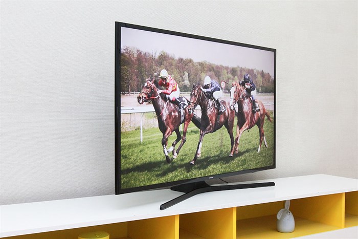 Internet Tivi Samsung 50 inch UA50J5200 Màu Đen