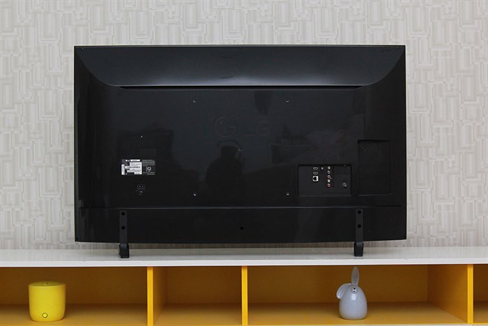 Smart Tivi LG 4K 49 inch 49UF640T Màu Đen