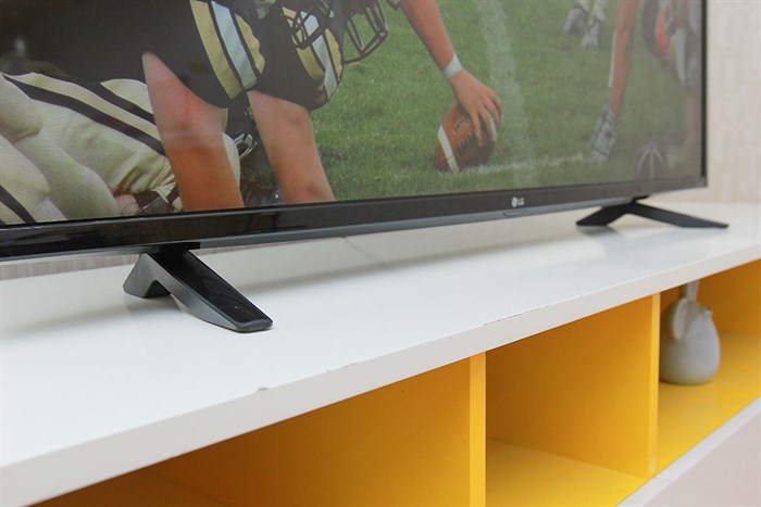 Smart Tivi LG 4K 49 inch 49UF640T Màu Đen
