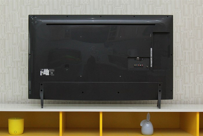 Smart Tivi LG 50 inch 50UF830T Màu Đen