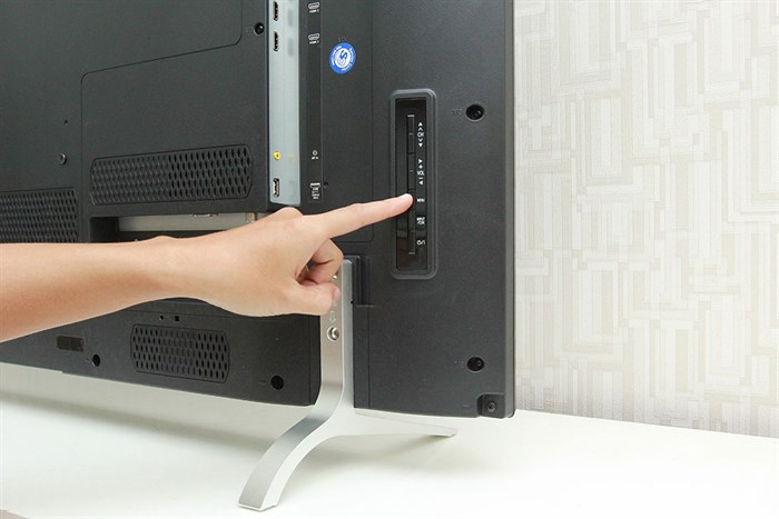 Tivi Panasonic 4K 50 inch TH-50CX400VV