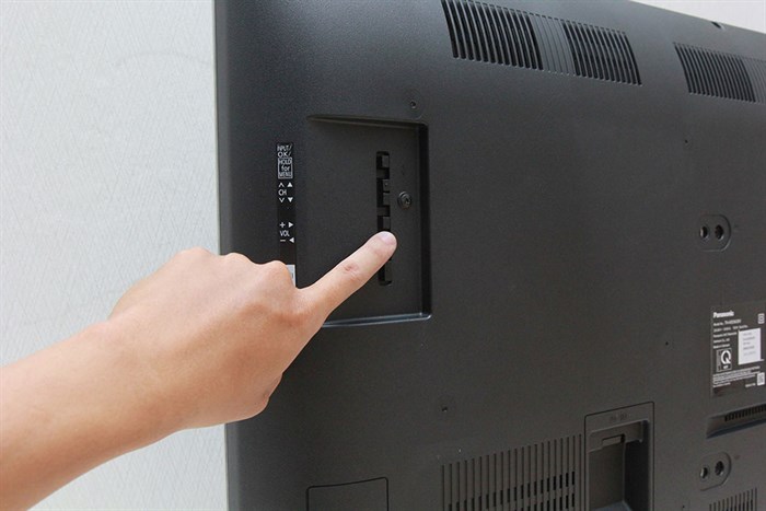 Smart Tivi Panasonic 49 inch TH-49DS630V