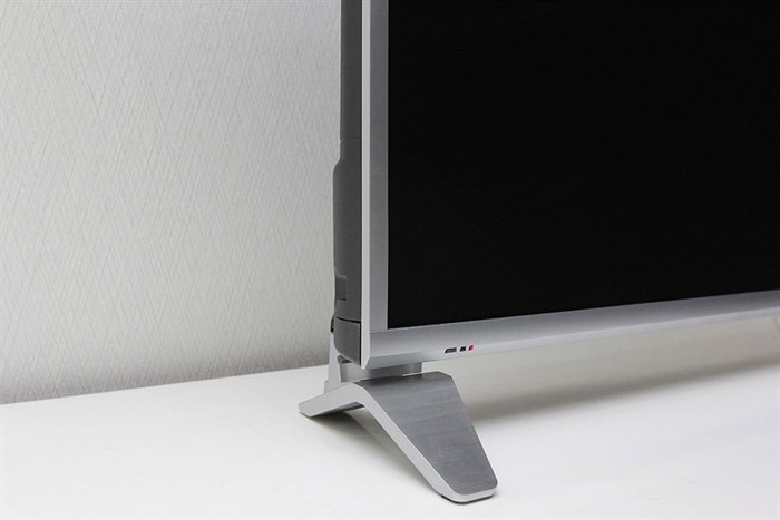 Smart Tivi Panasonic 49 inch TH-49DS630V