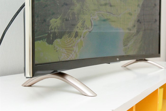 Smart Tivi Cong TCL 48 inch L48P1-CF