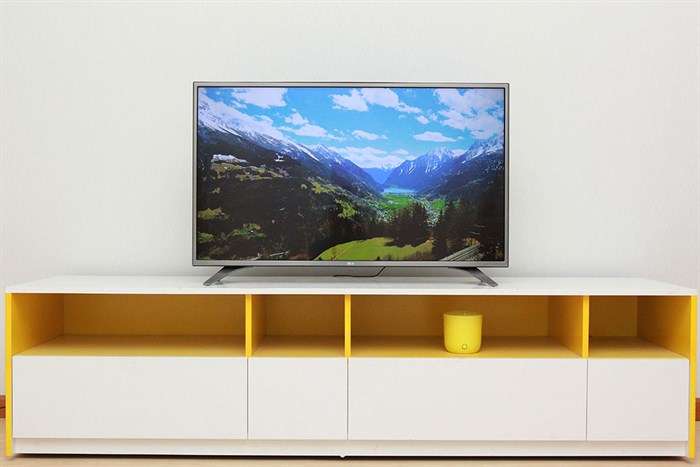 Smart Tivi LG 4K 43 inch 43UH650T Màu Đen