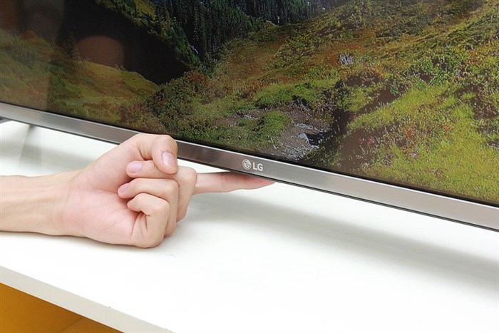 Smart Tivi LG 4K 43 inch 43UH650T Màu Đen