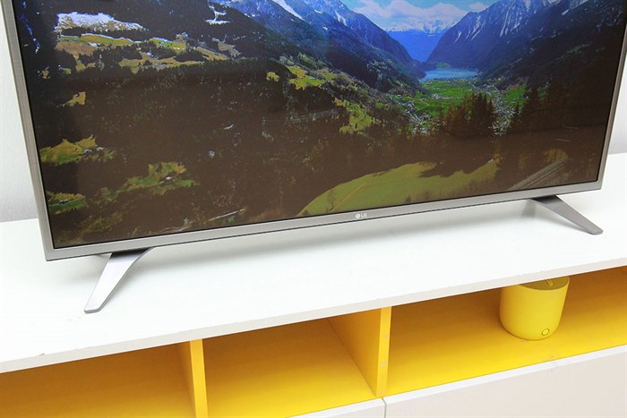 Smart Tivi LG 4K 43 inch 43UH650T Màu Đen