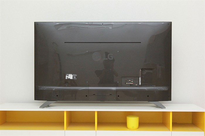 Smart Tivi LG 4K 60 inch 60UH650T Màu Đen