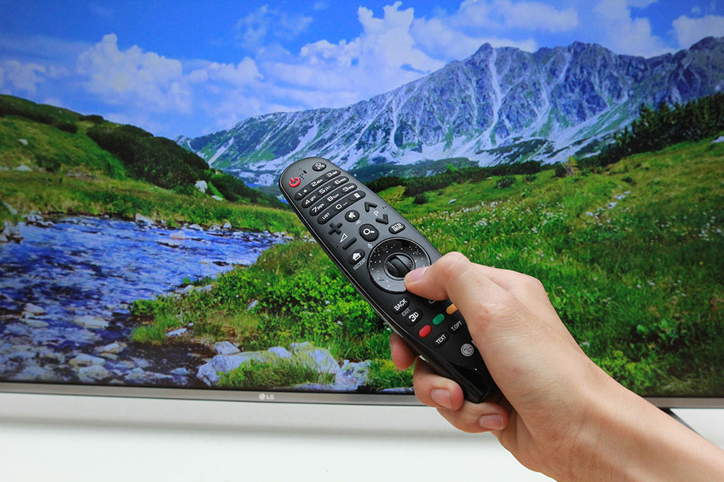 Smart Tivi LG 4K 60 inch 60UH650T Màu Đen
