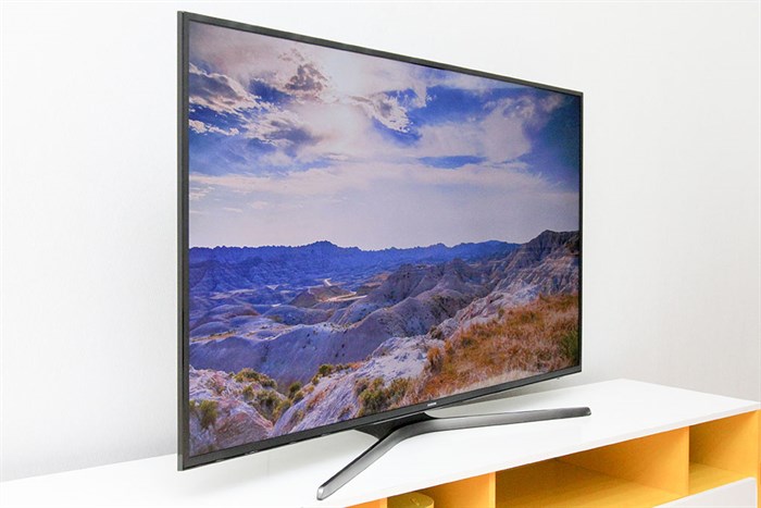 Smart Tivi Samsung 4K 60 inch UA60KU6000 Màu Đen