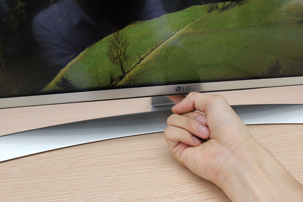 Smart Tivi LG 65 inch 65UH770T hình 11 Smart Tivi LG 65 inch 65UH770T hình 11