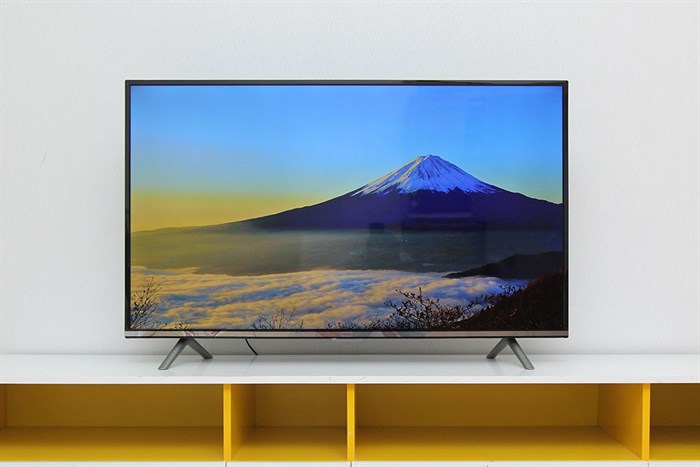 Smart Tivi TCL 4K 50 inch L50E5900