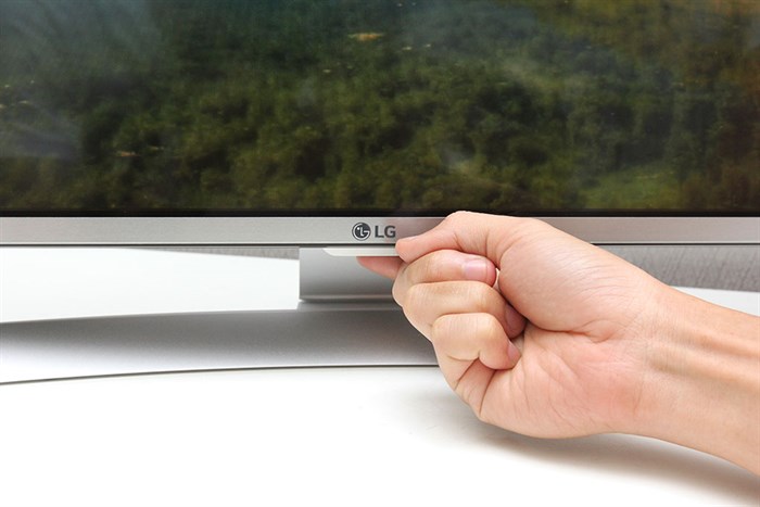 Smart Tivi LG 4K 55 inch 55UH770T Màu Bạc