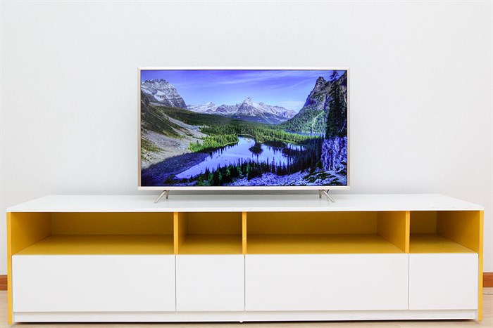 Smart Tivi TCL 4K 43 inch L43Z2