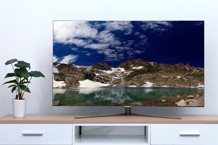 Smart Tivi QLED Samsung 4K 55 inch QA55Q7F Màu Bạc