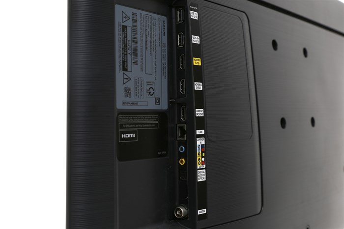 Smart Tivi Samsung 32 inch UA32M5500 Màu Đen