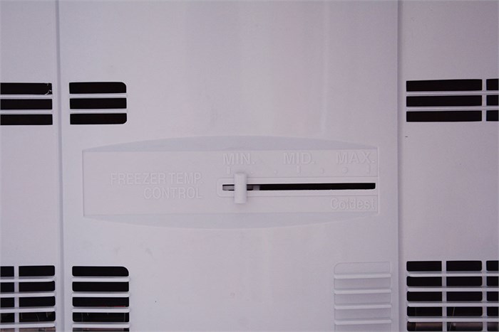 Tủ lạnh Sharp SJ-226S-SC 222 lít Màu Bạc