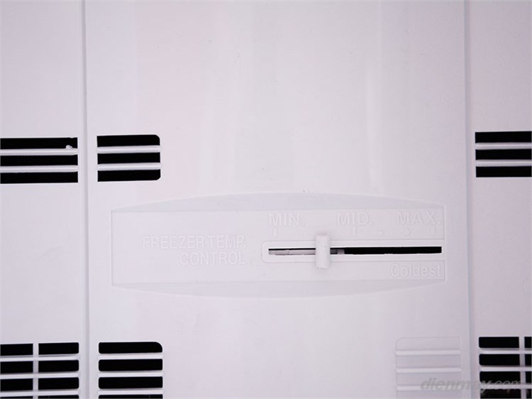 Tủ lạnh Sharp SJ-196S-SC 194 lít Màu Bạc