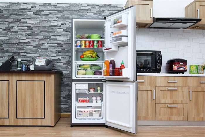 Tủ lạnh Electrolux 252 lít EBB2600PA Màu Xám