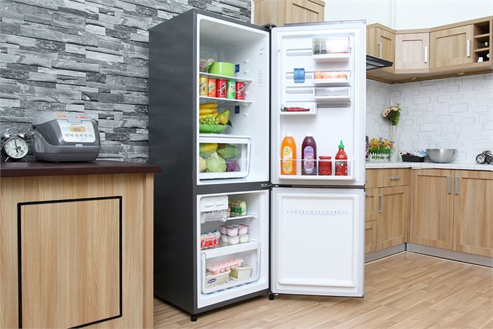 Tủ lạnh Electrolux 252 lít EBB2600PA Màu Xám