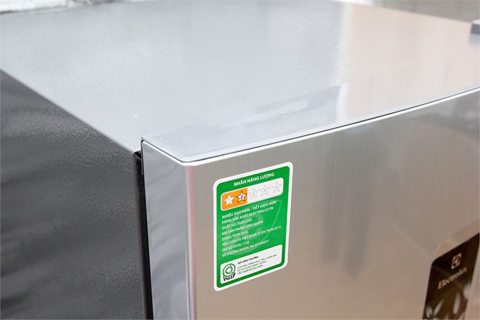 Tủ lạnh Electrolux 252 lít EBB2600PA Màu Xám