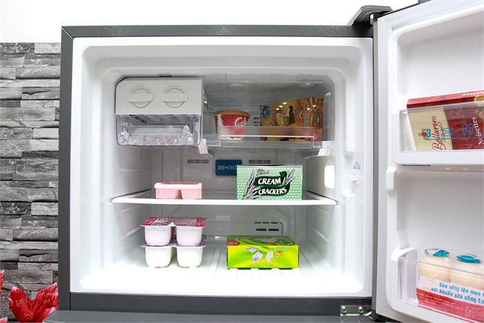 Tủ lạnh Electrolux 335 lít EME3500SA Màu Bạc