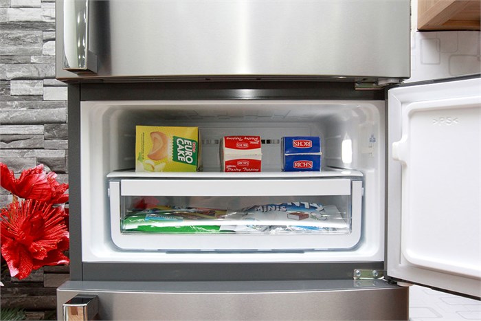 Tủ lạnh Electrolux 335 lít EME3500SA Màu Bạc