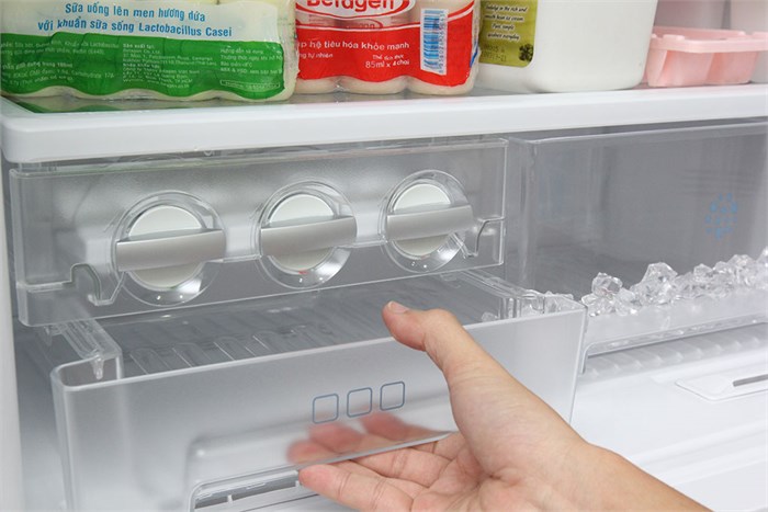 Tủ lạnh Electrolux 440 lít ETE4407SD Màu Inox