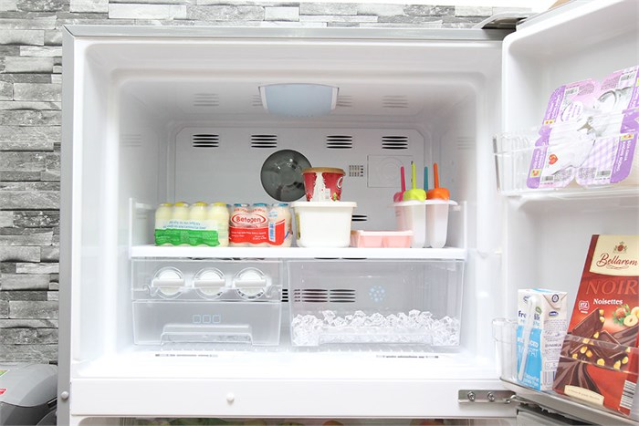 Tủ lạnh Electrolux 440 lít ETE4407SD Màu Inox