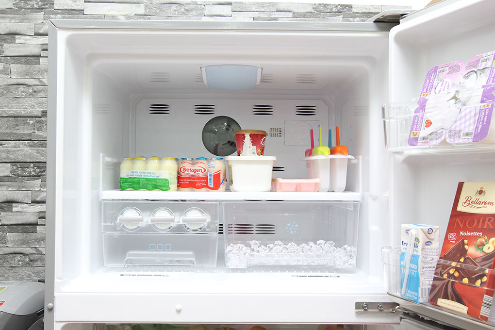 Tủ lạnh Electrolux 440 lít ETE4407SD Màu Inox
