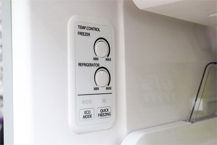 Tủ lạnh Toshiba 409 lít GR-T46VUBZ Màu Bạc