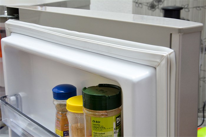 Tủ lạnh Panasonic 188 lít NR-BM229 SSVN Màu Bạc