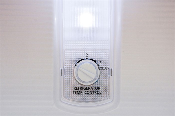 Tủ lạnh Panasonic 188 lít NR-BM229 SSVN Màu Bạc